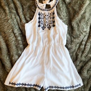 White shorts romper 🤍 by three pink hearts